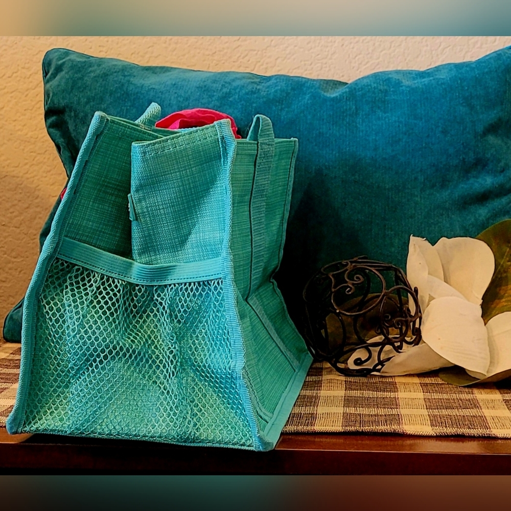 Tote - Picture 3 of 3